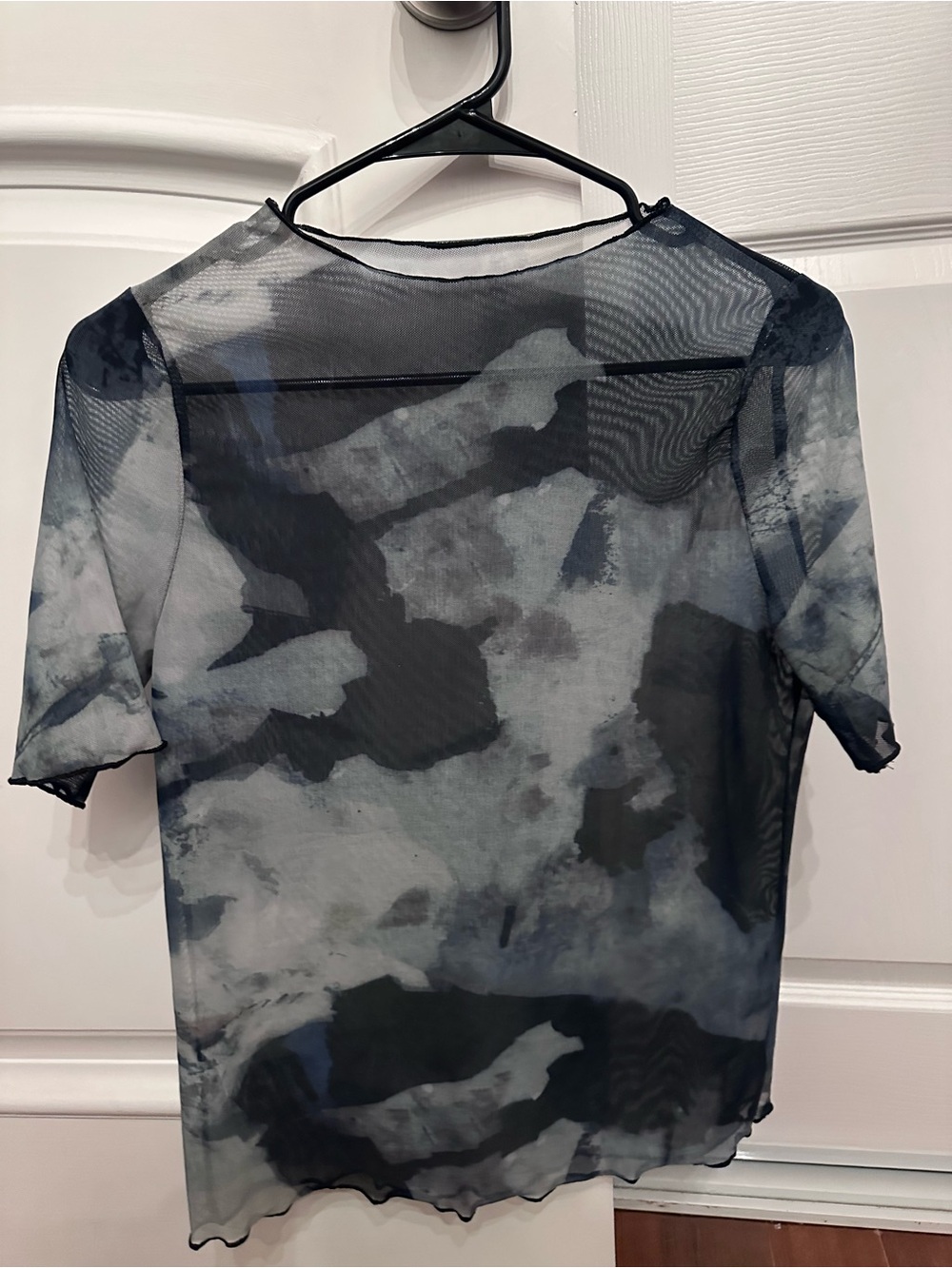 Sheer Cloud-Print Short Sleeve Top in Gray and Black